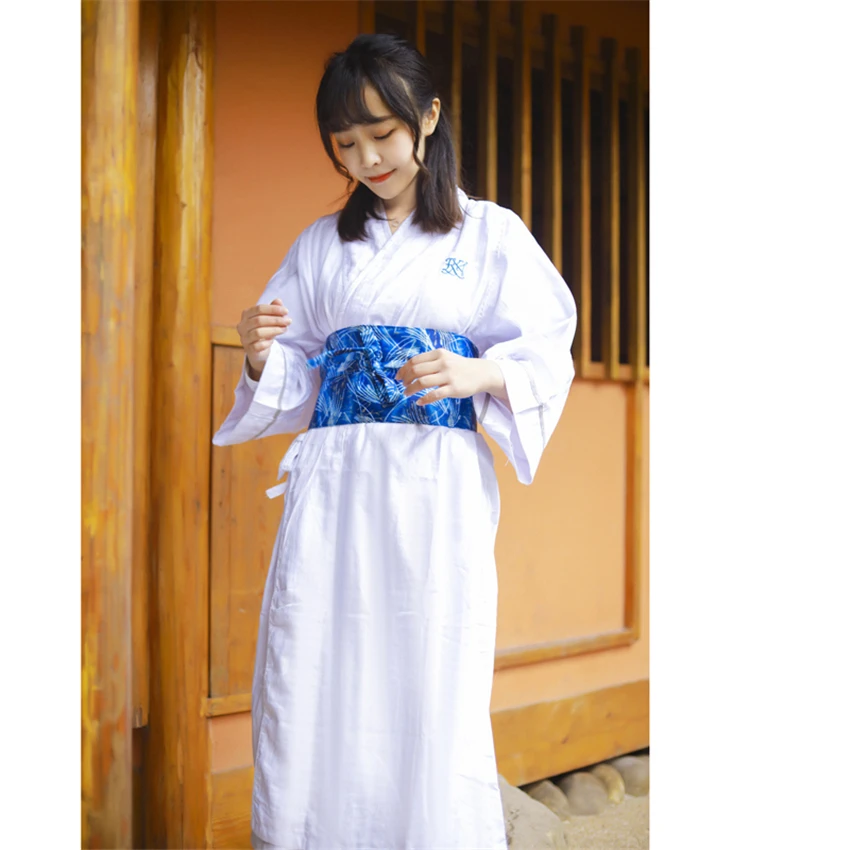 

Japanese Kimono Traditional Woman Yukata Bathrobe Vintage Geisha Yukata Harajuku Nightgown Full Length Spa Vacation Couple White