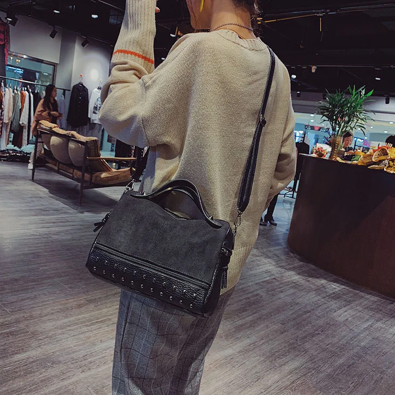 Women Bag Autumn Winter PU Bucket Rivet Vintage Patchwork High-Capacity Shoulder Bags Handbag Women Messenger Bags