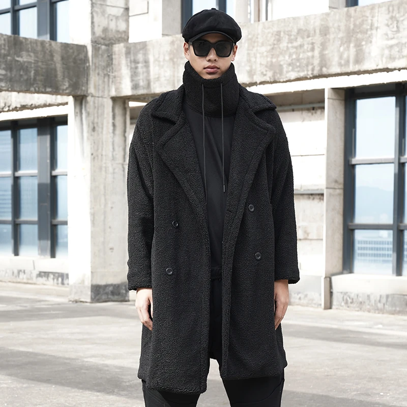 

The new winter lamb coat for men and women is a classic dark sun casual loose long coat for men and women