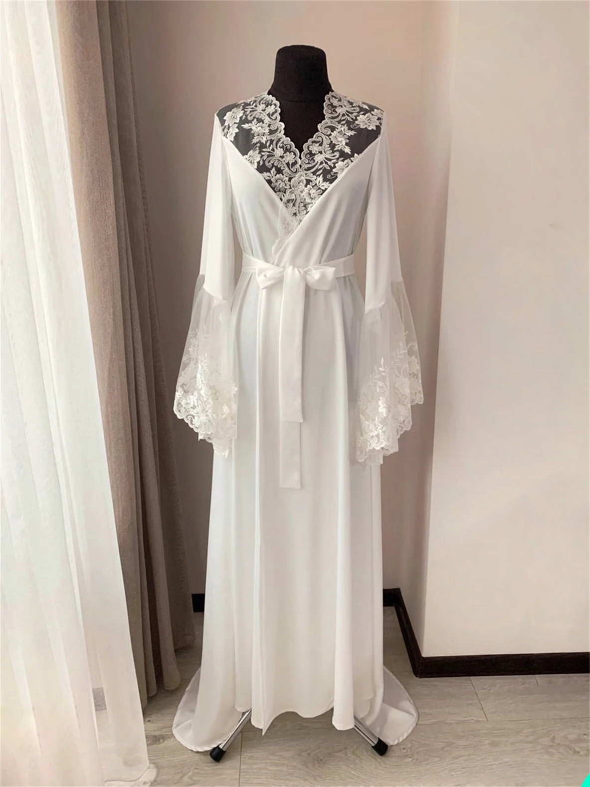 

Women Ladies Elegant Night Dress Long Sleeve Nightgown Nightdress Lace Silk Sleepwear Nightwear For Bridal Boudoir Dress