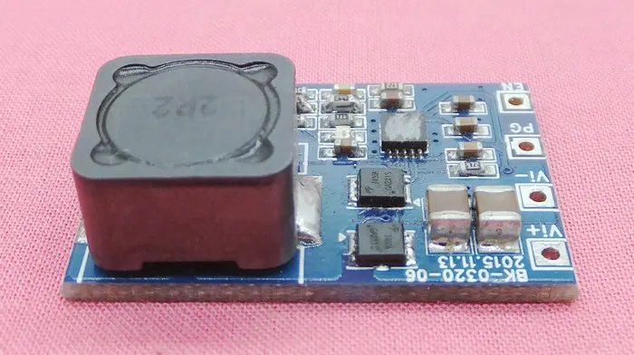 DC-DC Modul Daya Step-Down 12V Ke 9V 12V Ke 5V Tegangan 6A Dapat Disesuaikan, Efisiensi Tinggi dan Keandalan Yang Tinggi