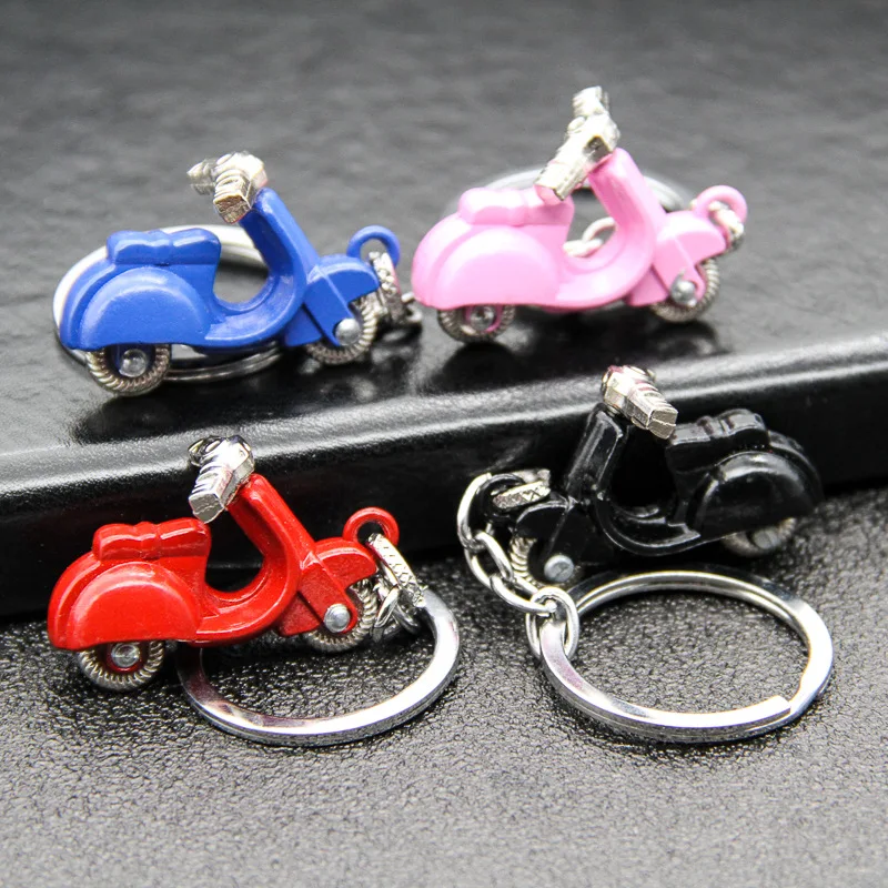 Creatieve Dame Motorfiets Sleutelhanger Stijlvolle 3d Scooter Auto Sleutelhangers Klassieke Elektrische Sleutelhanger Hanger Vrouwen Cadeau