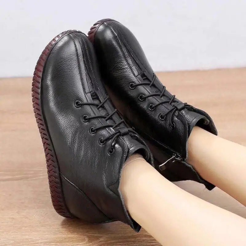 Winter Leather Women Ankle Boots Lady Soft Lace up Flat Shoes Comfortable Casual Moccasins Side Zip Plush Warm Short Boots Women