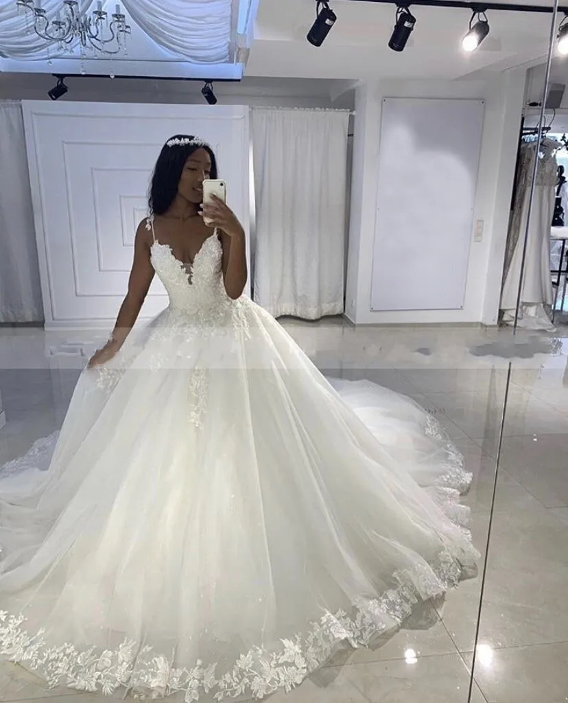 JIERUIZE Modest African Wedding Dresses Spaghetti Straps Appliques Wedding Gowns Lace Up Back Bridal Dresses robe de mariee