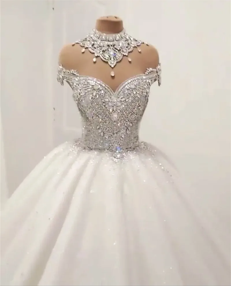 Luxury Dubai Empire Wedding Dresses 2024 Crystal Beaded Puffy Bridal Gowns Vintage See Thru Back Wedding Gowns Robe De Mariee