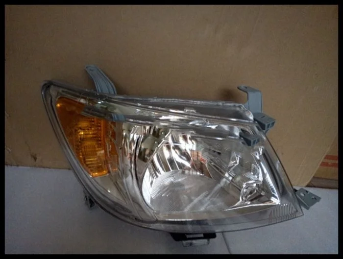 

Eosuns Headlight Assembly for Toyota Hilux Vigo 2004-2007