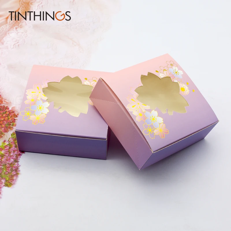 

20PCS 14x14x5cm Candy Gift Box With Window CupCake Wedding Gift Boxes Paper Packaging Bronzing Sakura Party Favor Cardboard