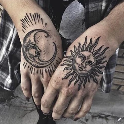 Pegatinas de tatuaje temporal para hombres y mujeres, tatuaje de Luna y sol oscuro, resistente al agua, de larga duración, tatuaje falso para mano y espalda, pegatinas para brazo y cuerpo, nuevo