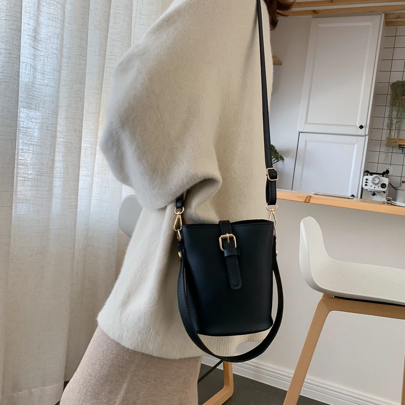 Women Crossbody Bags Bucket Solid Color Ladies Luxury Design Zipper Vintage Handbags New Simple Popular Korean Style Mujer Bolsa