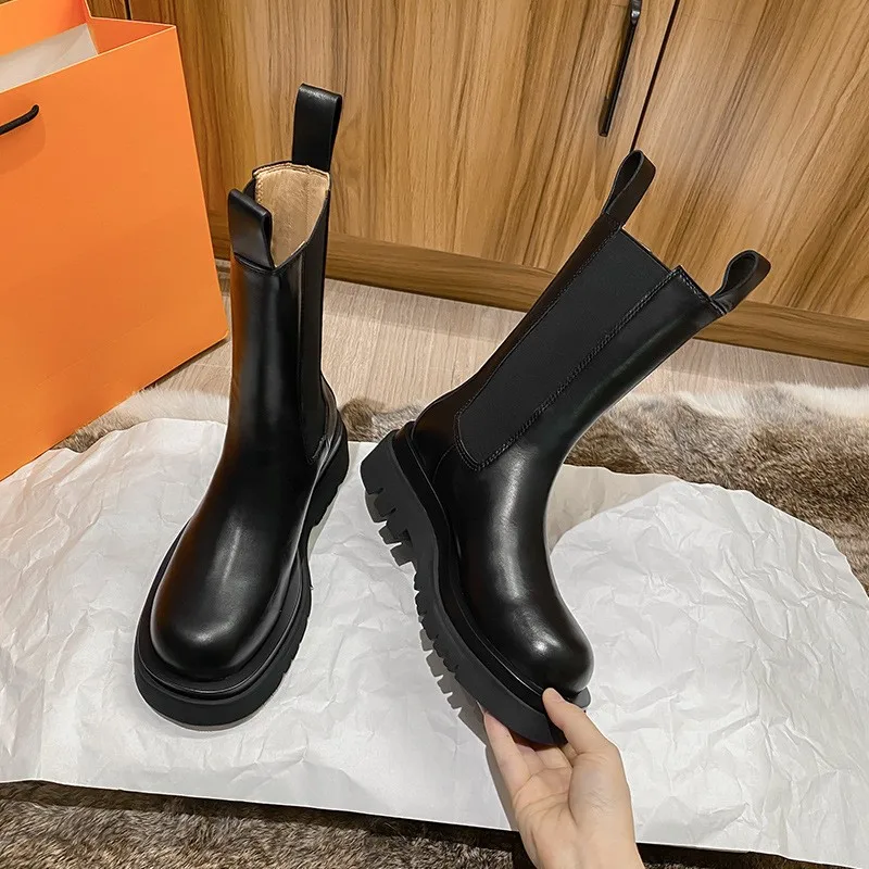 2024 Black Leather Platform Boots Women High Chunky Slip on Winter Shoes Autumn Round Toe Flat with Chelsea Boots for Women