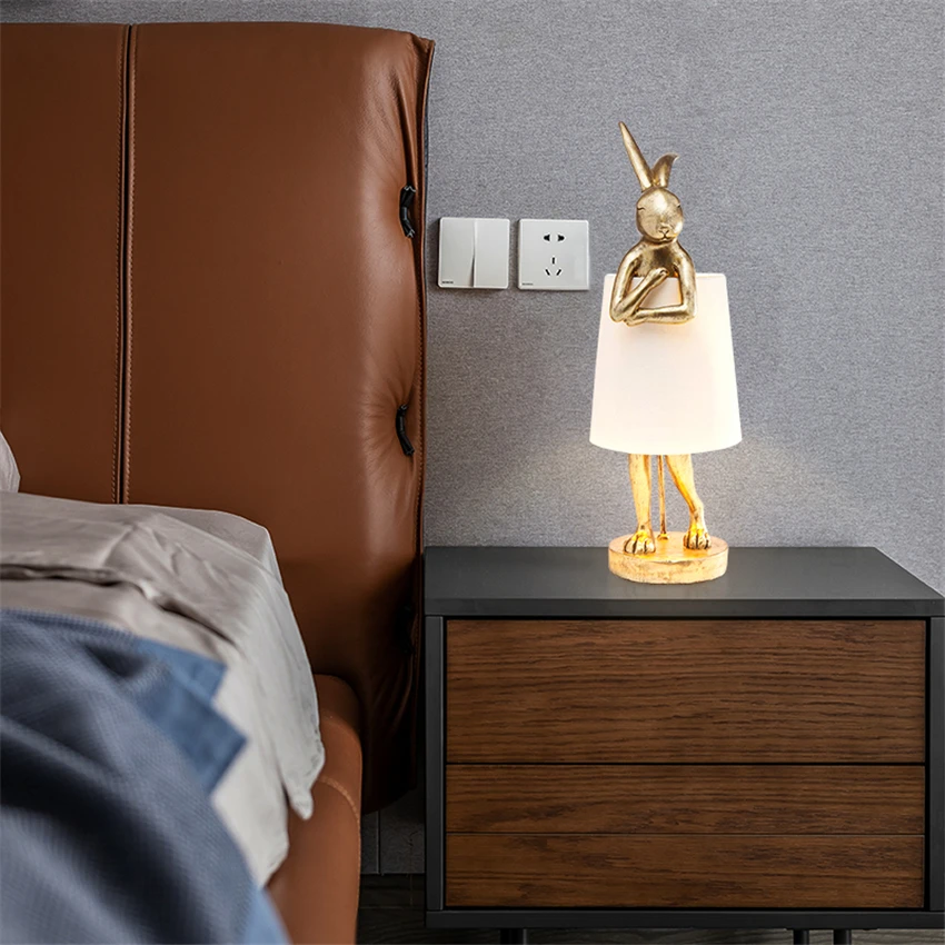 Nordic Apron Rabbit Resin Table Lamps Modern Creative Design Study Art Desktop Lighting Bedroom Bedside Decoration Table Lights