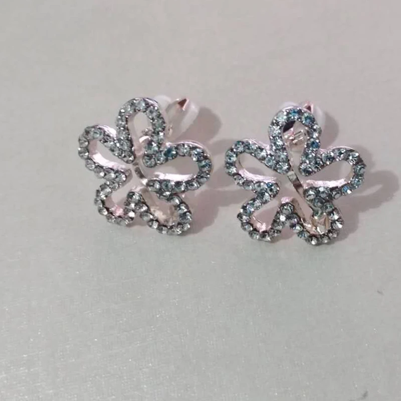 Korea Style Five petals Shape Rhinestone Clip on Earrings Without Piercing for Girls Party  No Hole Ear Clip