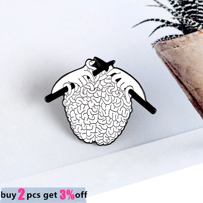 Custom Knit Sweater Brain Enamel Pin Medical Anatomy Organ Cerebrum Brooch Neurology Lapel Pin Jewelry Gift for Friend Wholesale