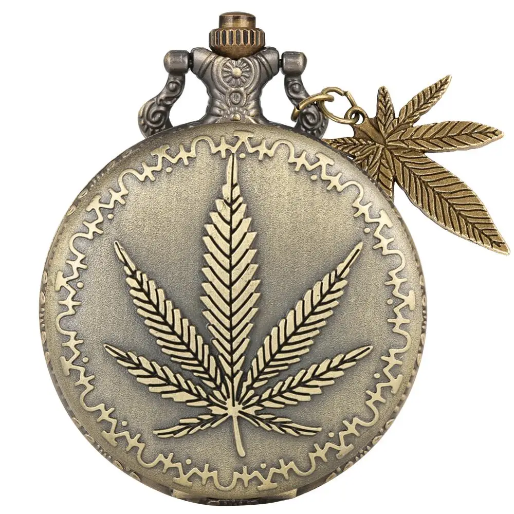 

Antique Retro Bronze 3D Maple Leaf Arabic Numbers Quartz Pocket Watch Necklace Pendant Watch Chain Best Gift with Leaf Accessory