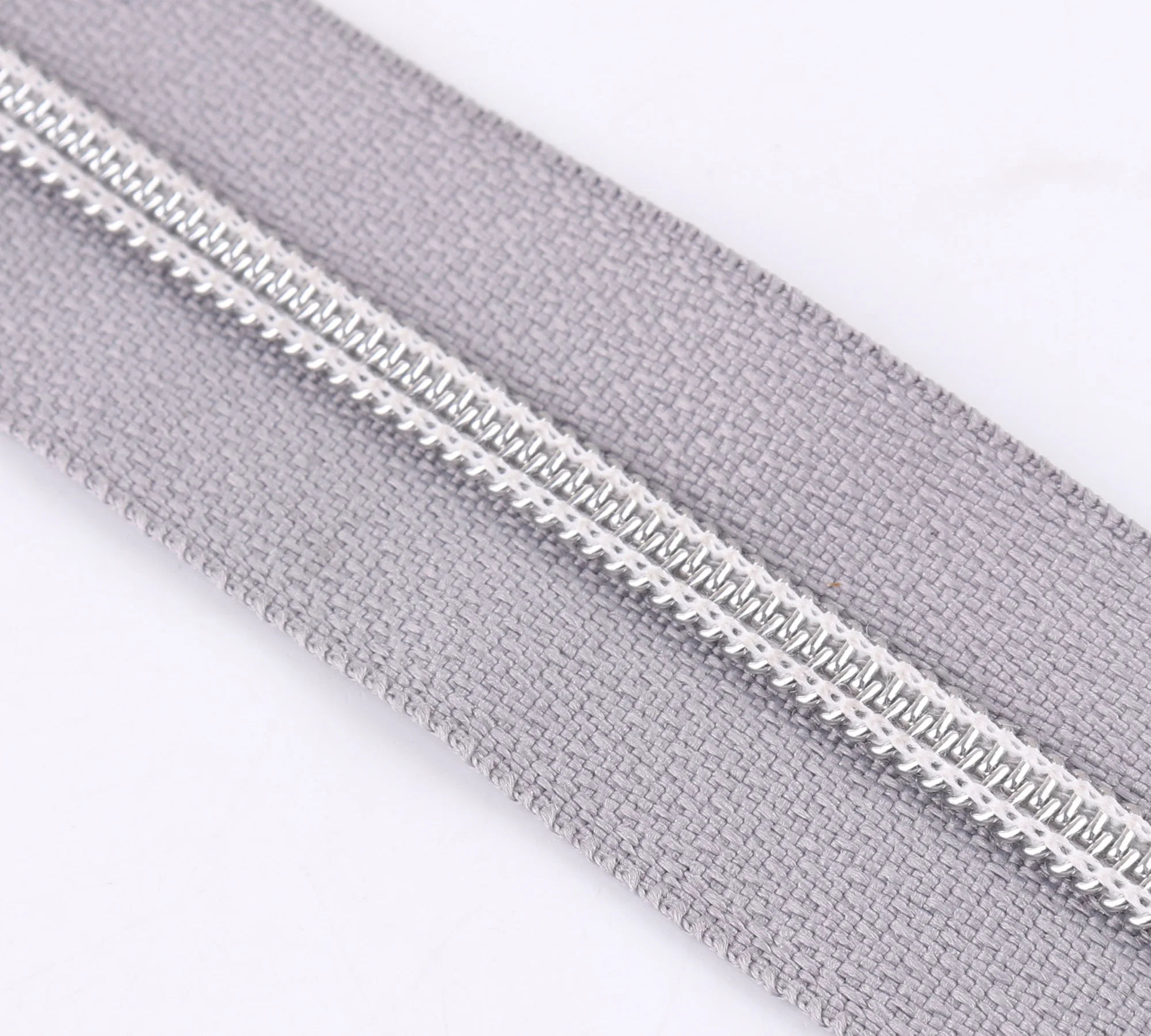 Nylon Zippper Coil No 3# Colorful Zipper Tape Code Zip for Colthes Zippers Tailor multi-color optional