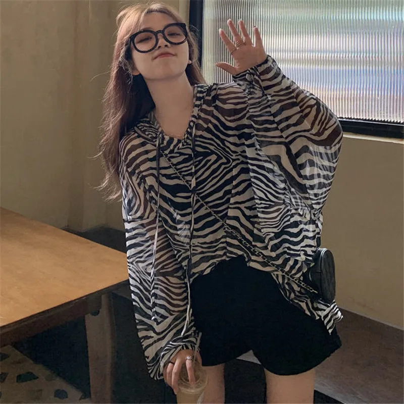 Summer Women Chiffon Fashion Retro Hoodie Blouses Loose Sleeve Zebra Stripes shirts Asymmetry Loose Tops Blusas MM0400