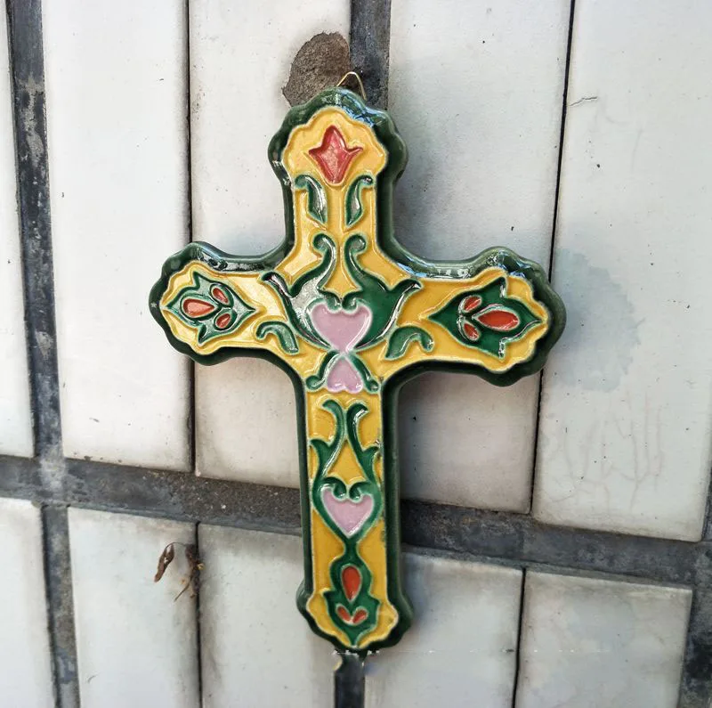 Cross Sculpture Ceramic Crafts Painted Delicate Ornaments Sand Table Decoration Holiday Gifts Home Decoration