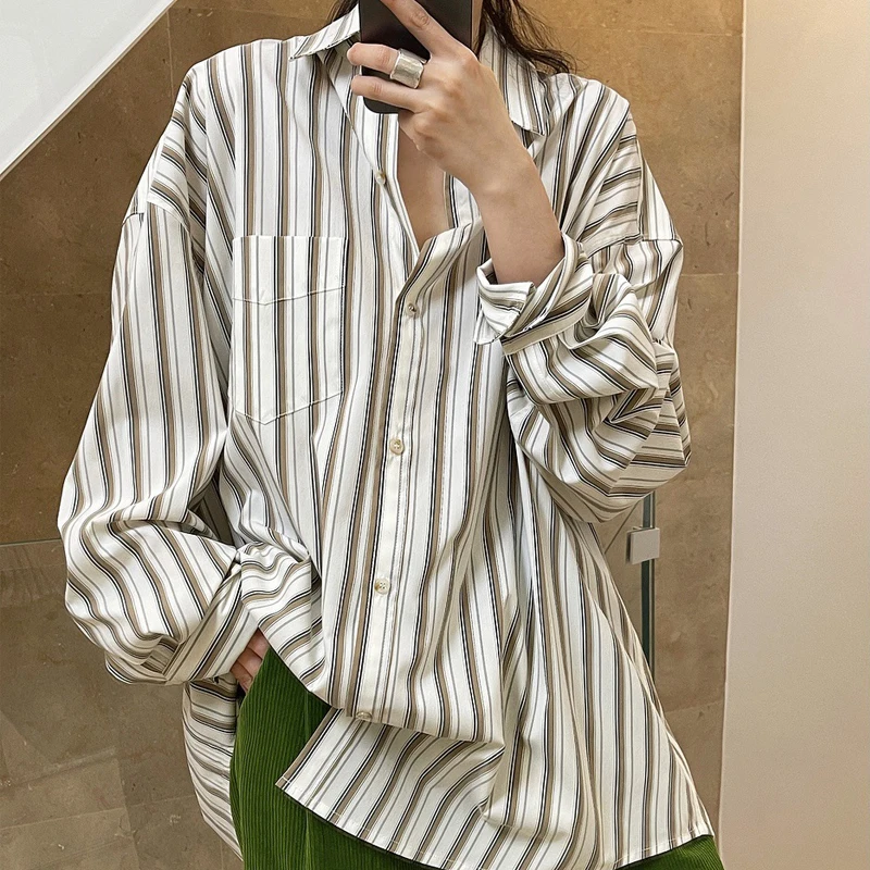 Spring and autumn women\'s casual striped lapel long sleeve pocket decorated loose shirt