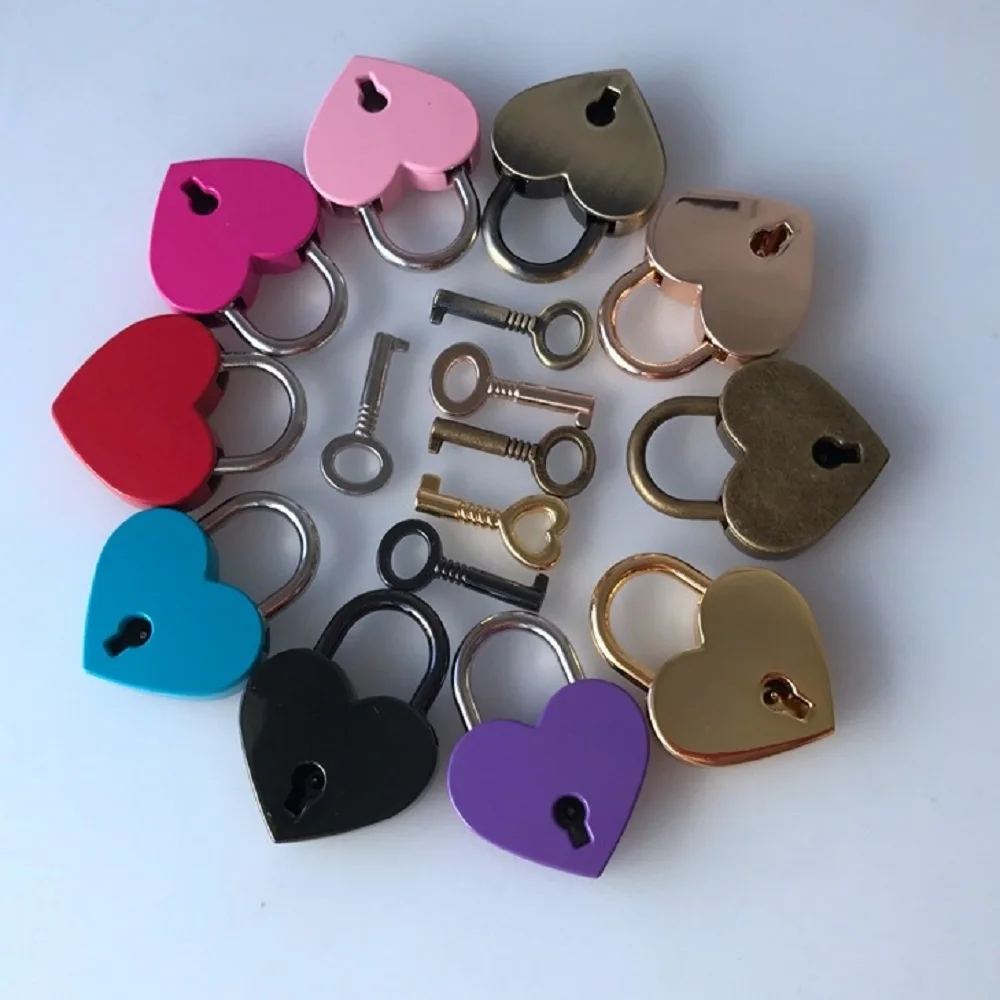 Lucchetti a forma di cuore Mini lucchetti Vintage in stile antico antico con serratura a chiave per valigetta per libri da viaggio