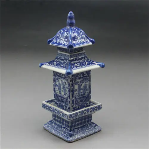 

Old Collecting Antique Chinese blue and white porcelain layered tower Vases