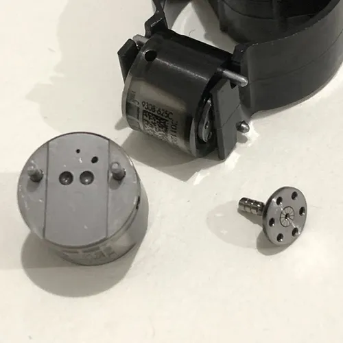Imagen 2 del producto Ajuste para válvula de control de boquilla de inyector de combustible Common Rail Delphi Euro5 28277576 9308z625c 28362727 28525582 28602945