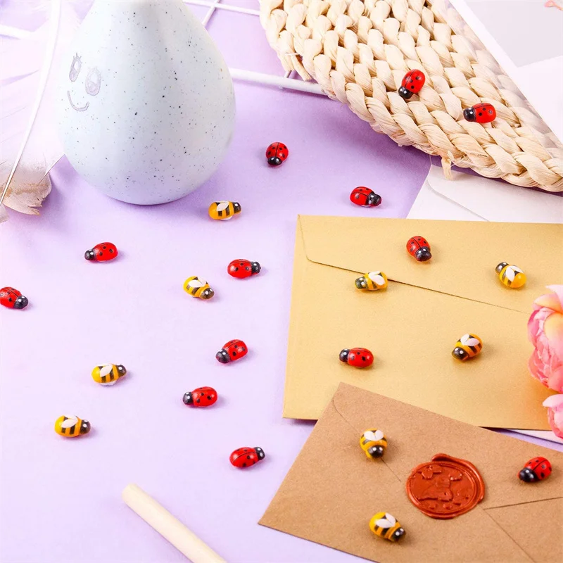 100pcs Tiny Resin Bees Ladybugs Craft Garden Red Landscape Ladybug Decoration DIY Little Animal Figurines Decor Ornaments