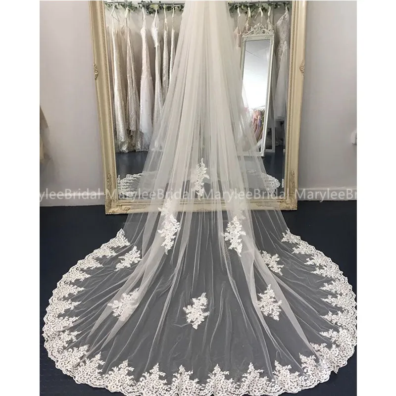 Romantic White / Ivory Wedding Veils Top Quality Tulle With Appliques Wedding Accessories Long Bridal Veil 2.5m*1.5m