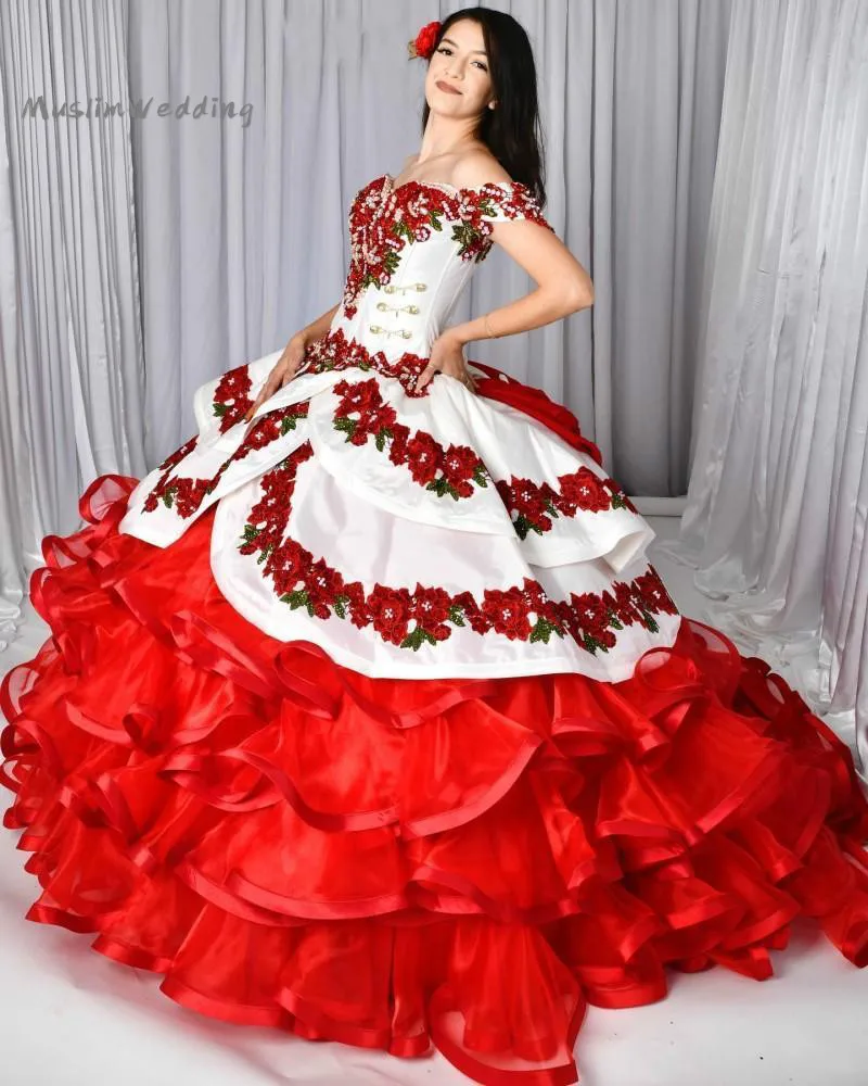 Уникальные красно-белые платья Quinceanera с съемной юбкой 2 в 1 вышитое милое 15 платье из органзы с оборками аппликация для выпускного вечера