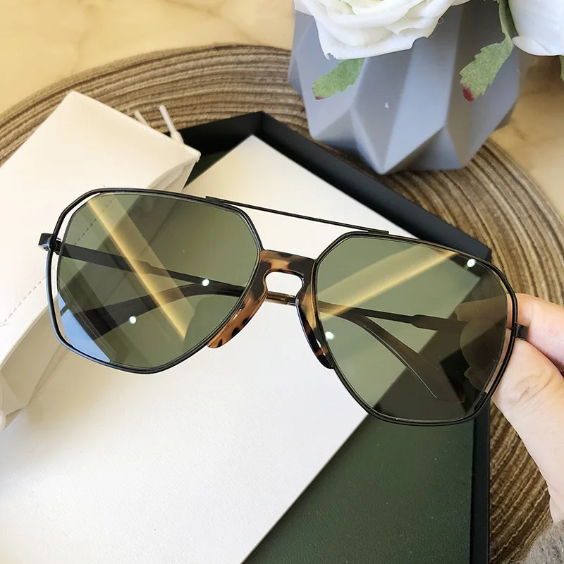 2024 New Fashion Luxury Brand Sunglasses For Women Vintage Alloy Hollow Aviation Sun Glasses Men Metal Pilot Oval Eyewear Big