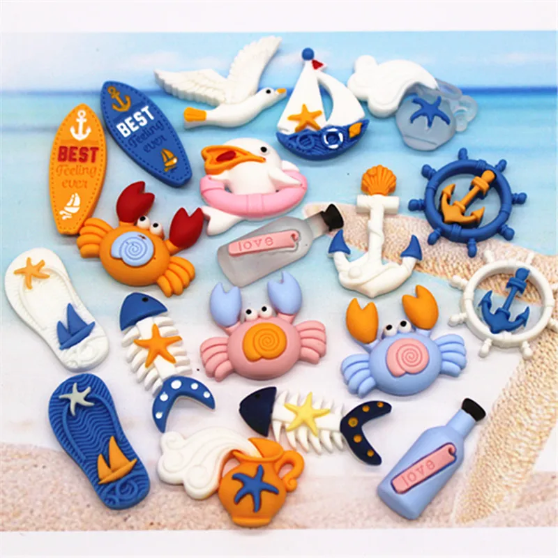 Decoração de casa plana em resina, barco marinho fofo para praia/âncora/leme/prancha de surf/seagull, miniatura, costas lisas, decoração caseira de artesanato diy com 10-20 peças
