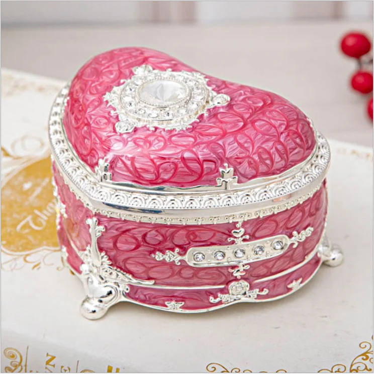 

Creative Heart-shaped metal jewelry case storage box travel jewelry box for girl friend's gifts Z095C