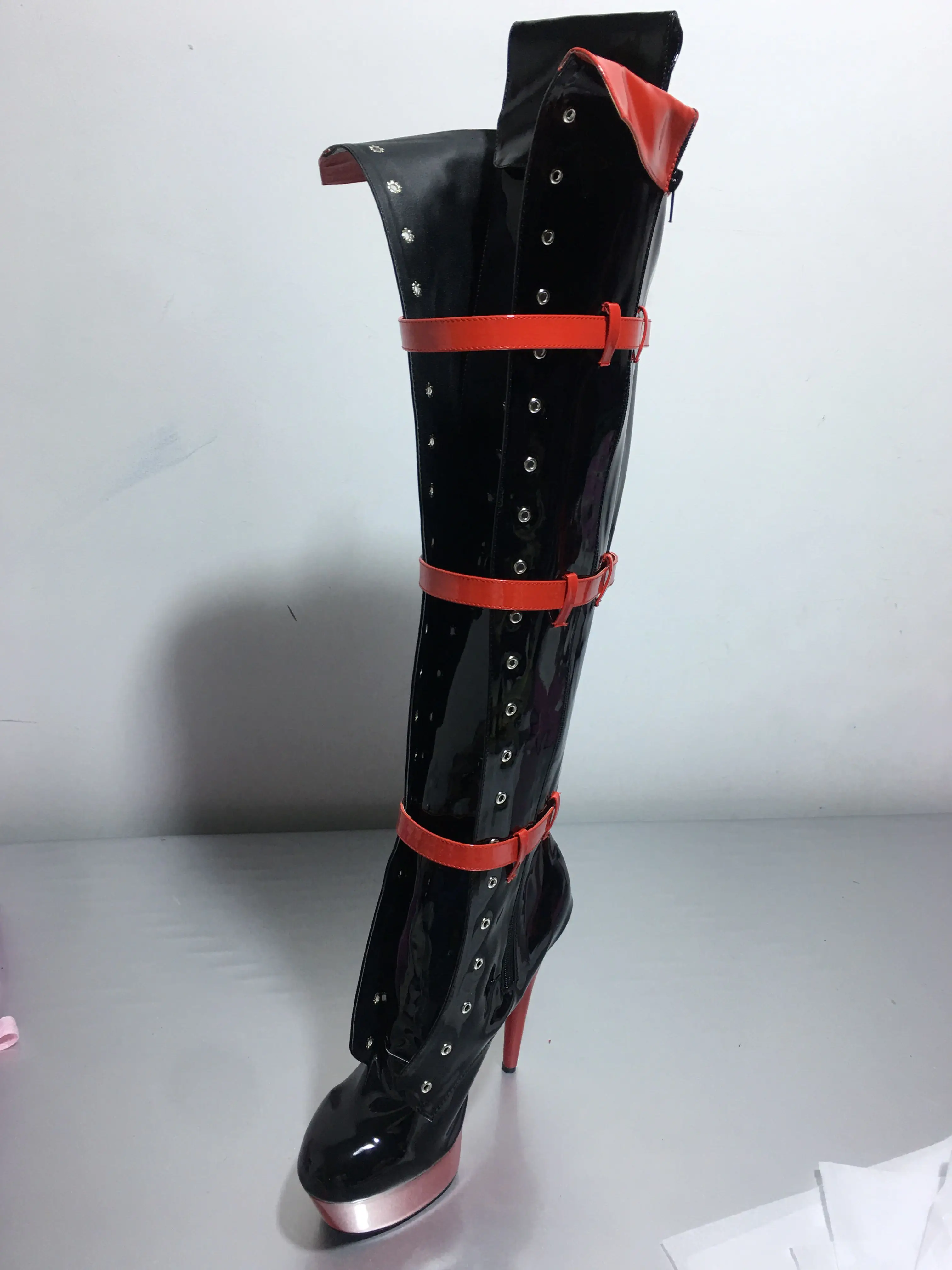 20cm sexy high-heeled boots, nightclub dancing shoes, models on stage dressed up pole dancing performance, dancing shoes