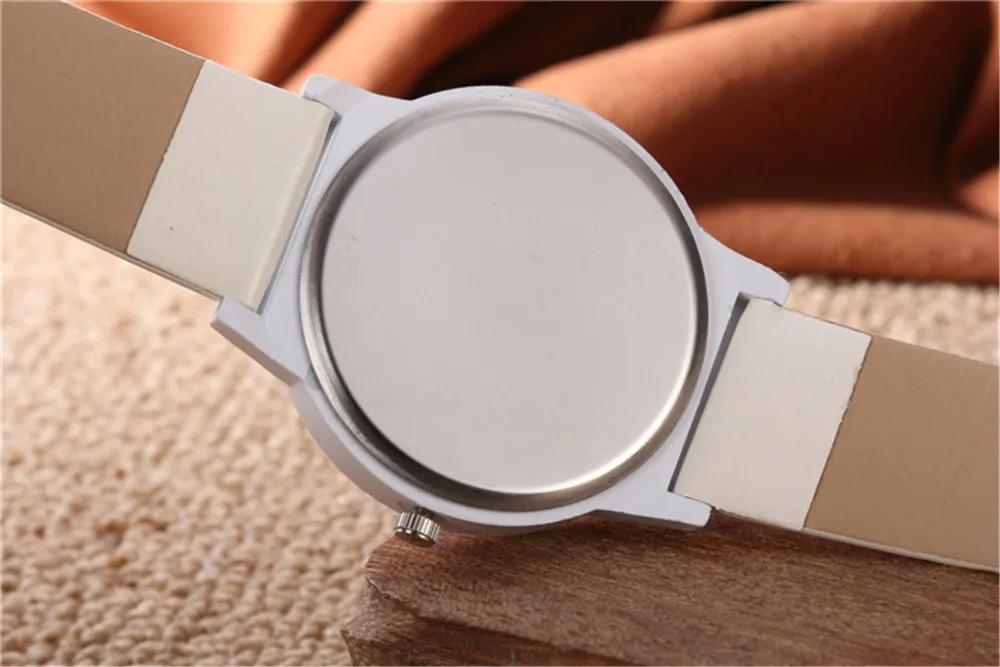 Fashion Creative Watches Women Watches Casual Sports Watches Leather Strap Quartz Watch Couple Watches Gift Clock montre femme