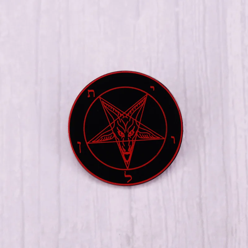 Satanistyczny odwrócony Pentagram z sigilem z Baphomet Demon koza głowa odznaka okultystyczna biżuteria pogańska