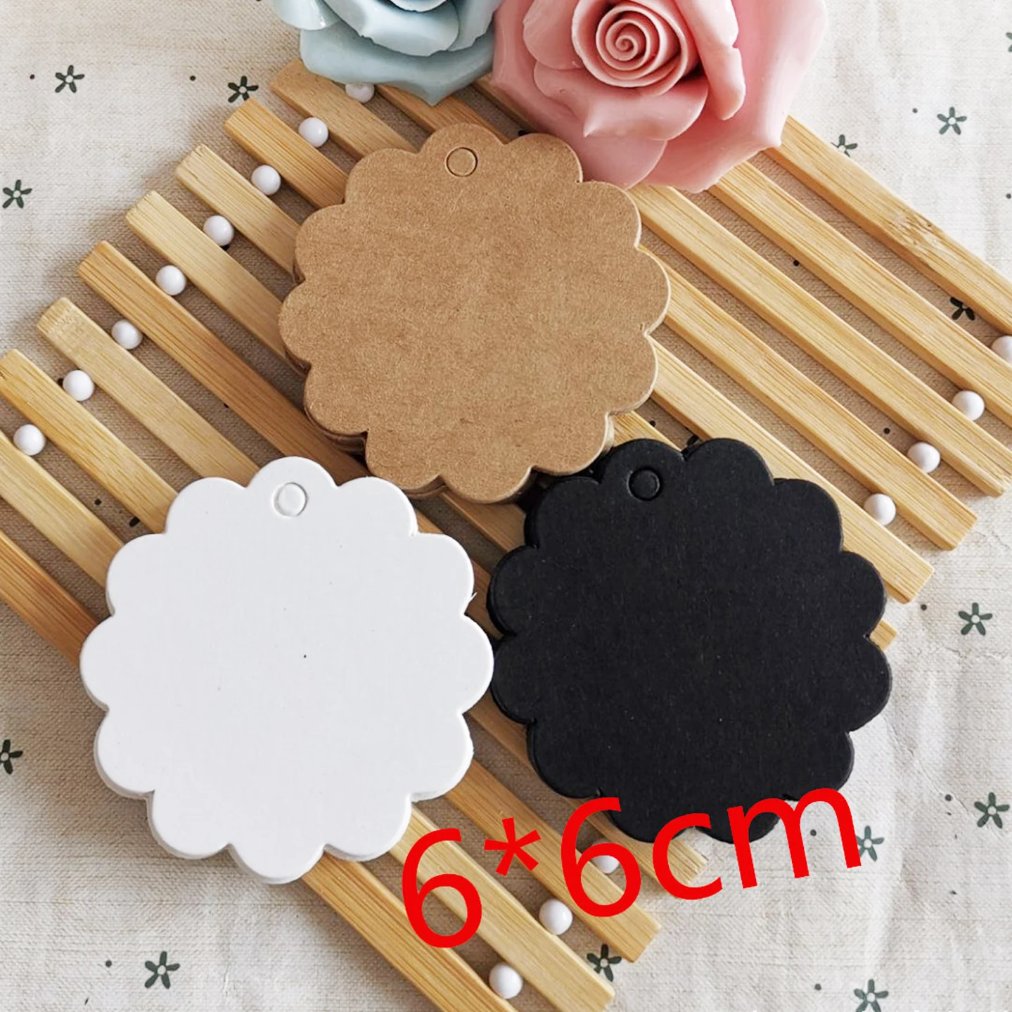 50pcs Round Paper Tag Labels Kraft Paper Cards Love Heart Hang Tags Blank for Jewelry Packaging DIY Couples Lovers Christmas