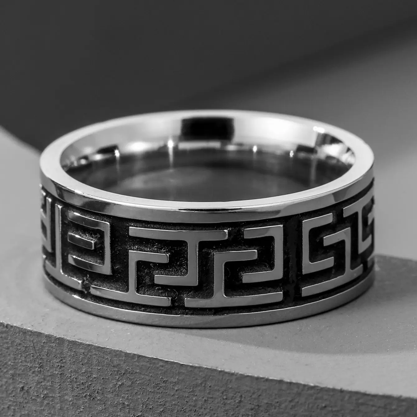 New Vintage 8mm Black Pattern Ring For Men and Women