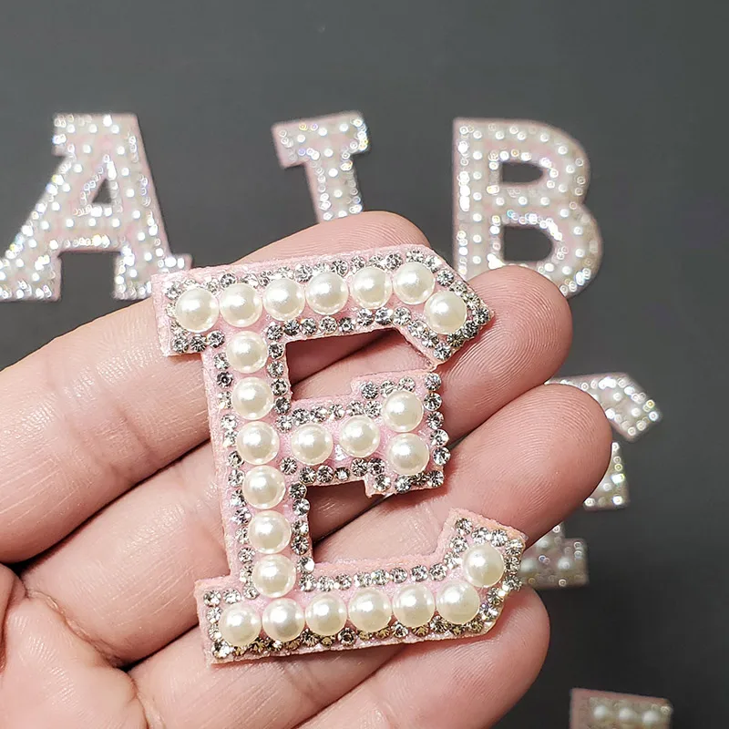 26 Letter Pink Rhinestone Pearl English Alphabet Iron on Patch 3D Beaded Sticker Embroidery Patch For Clothing Logo Diy Applique