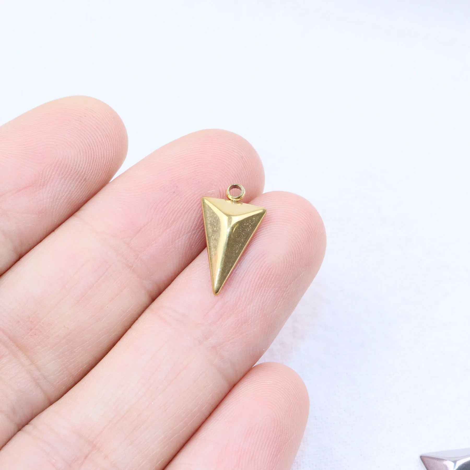 5pcs Wholesale Casting Stainless Steel Mini Leaf Triangle Charms Pendant DIY Waterproof Vacuum Plate