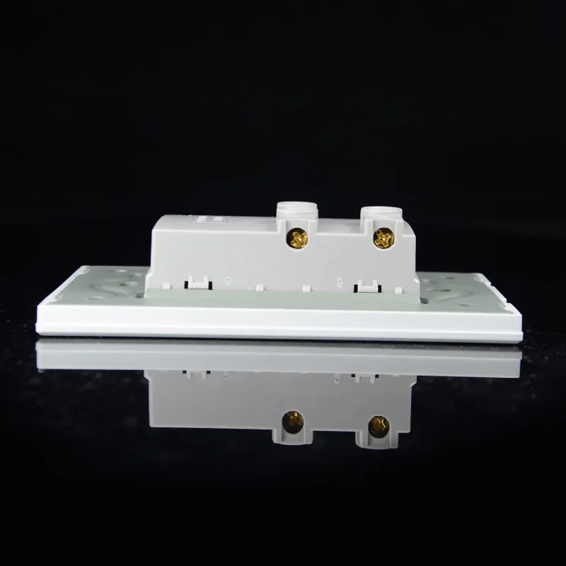118mm Weiße Amerikanische Südostasien-Doppelsteckdose mit 3 Polen, Multifunktional, PC-Flammhemmend, Haushalts-Sicherheitsstecker 15A – Detail 8