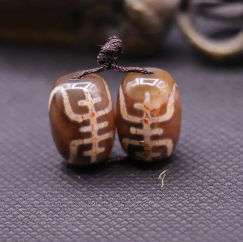 

A Pair of Power Tibetan Old Agate Shou Longevity Totem Bloody dZi Bead Amulet 5A LKbrother Sauces Top Qulality Garrentee