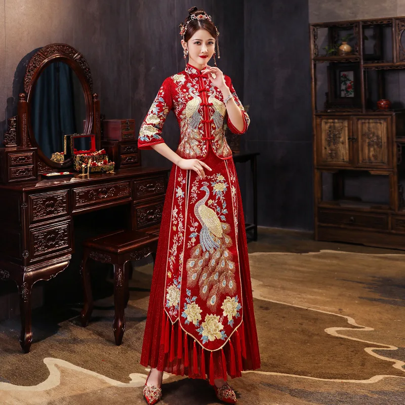 Traditional Bride Embroidery Cheongsam Phoenix Clothing Qipao Embroidery Red Satin Tops For Woman Gold Brocade Gown