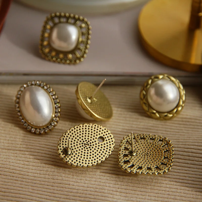 HUANZHI 2024 New Pearl Zircon Retro Elegant Irregular Oval Square Hollow Out Earrings for Women Party Autumn Winter Jewelry