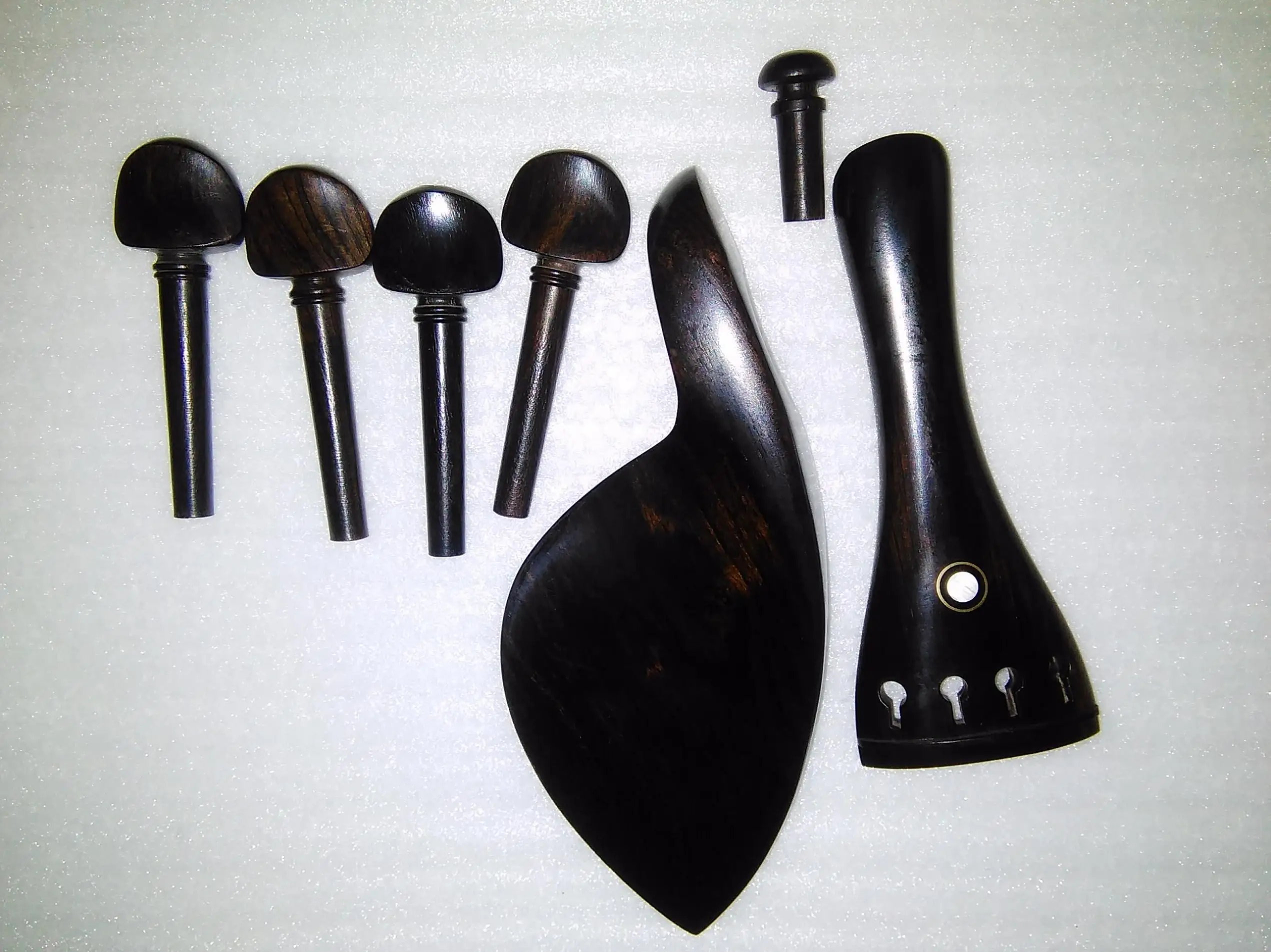 1 Set Violin Parts Including The Tail Piece Pegs Chin Rest and End Pin All 4/4