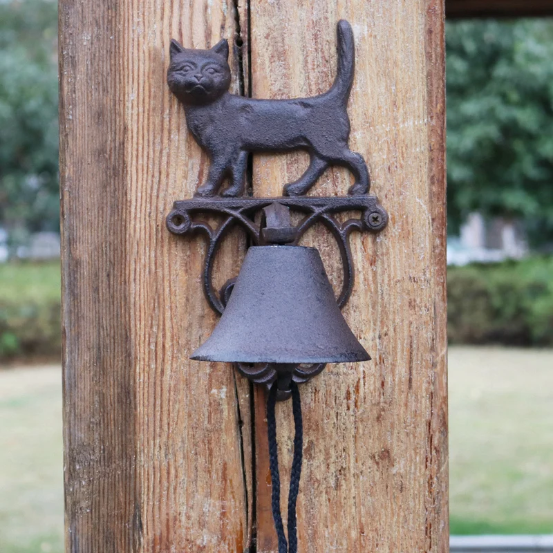 

American Country Retro Cast Iron Art Doorbell Outdoor Courtyard Wall Decoration Hand Bell Garden Kitten