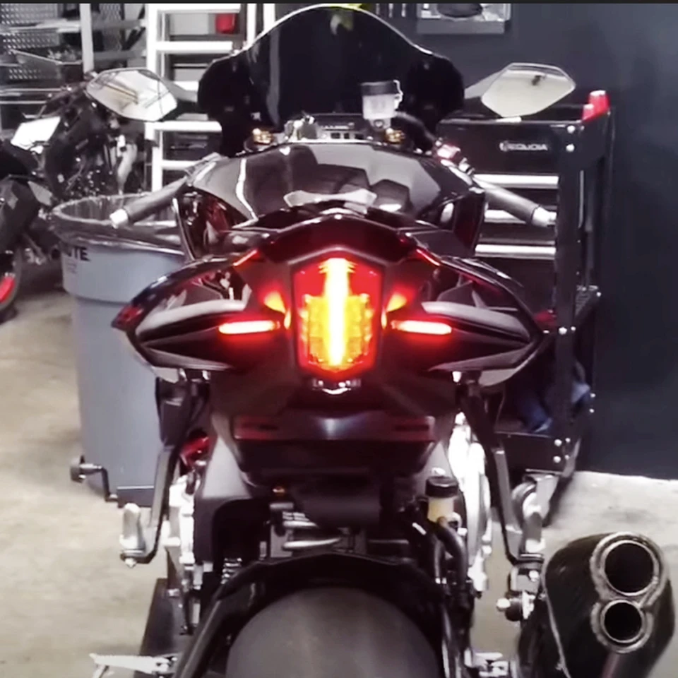 YZF R1/R1Mテールカウルランプ YZF R1 テールカウルランプ｜Yahoo!フリマ（旧PayPayフリマ）