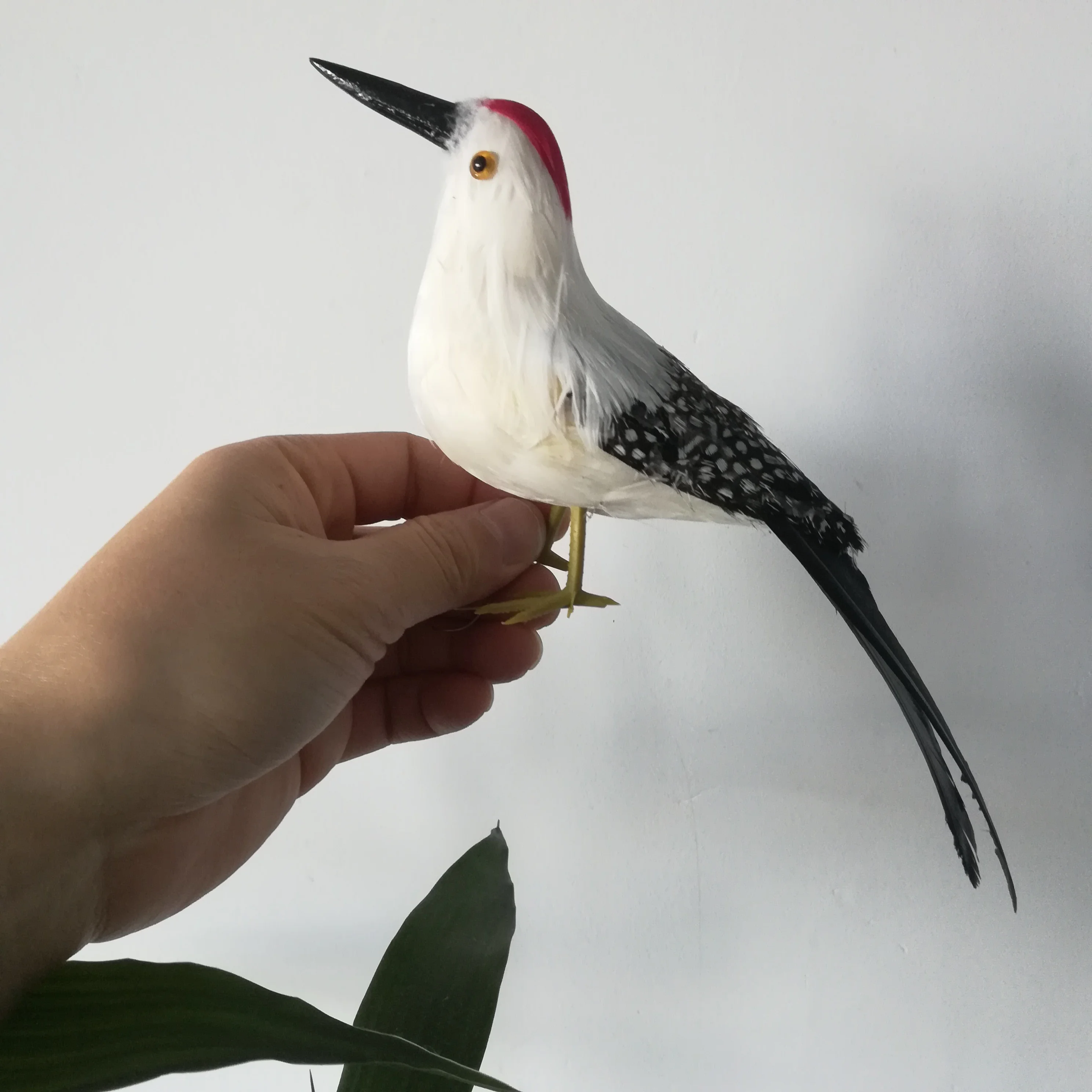 foam&feathers woodpecker real life toy bird about 22cm wood pecker hard model prop.home garden decoration Xmas gift b0594