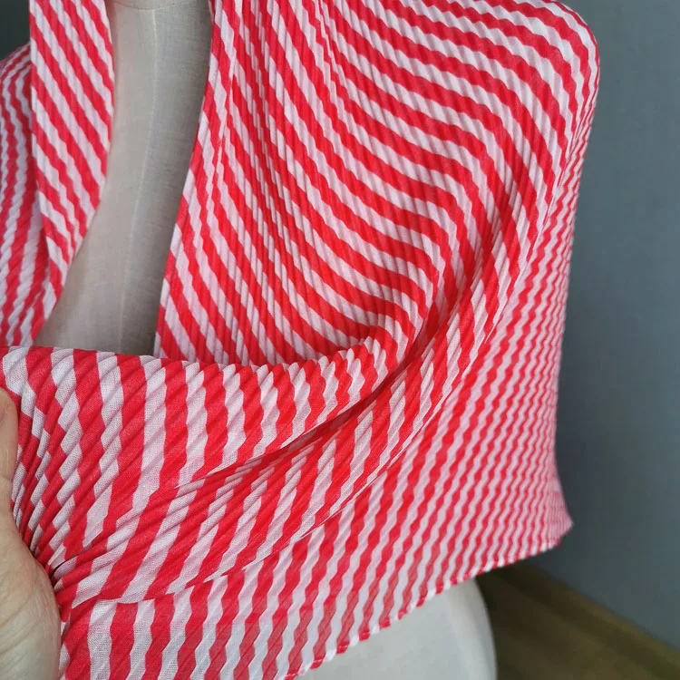 HOT SELLING   Miyake pleated  Water wave twill hypotenuse Diamond scarf striped scarf IN STOCK