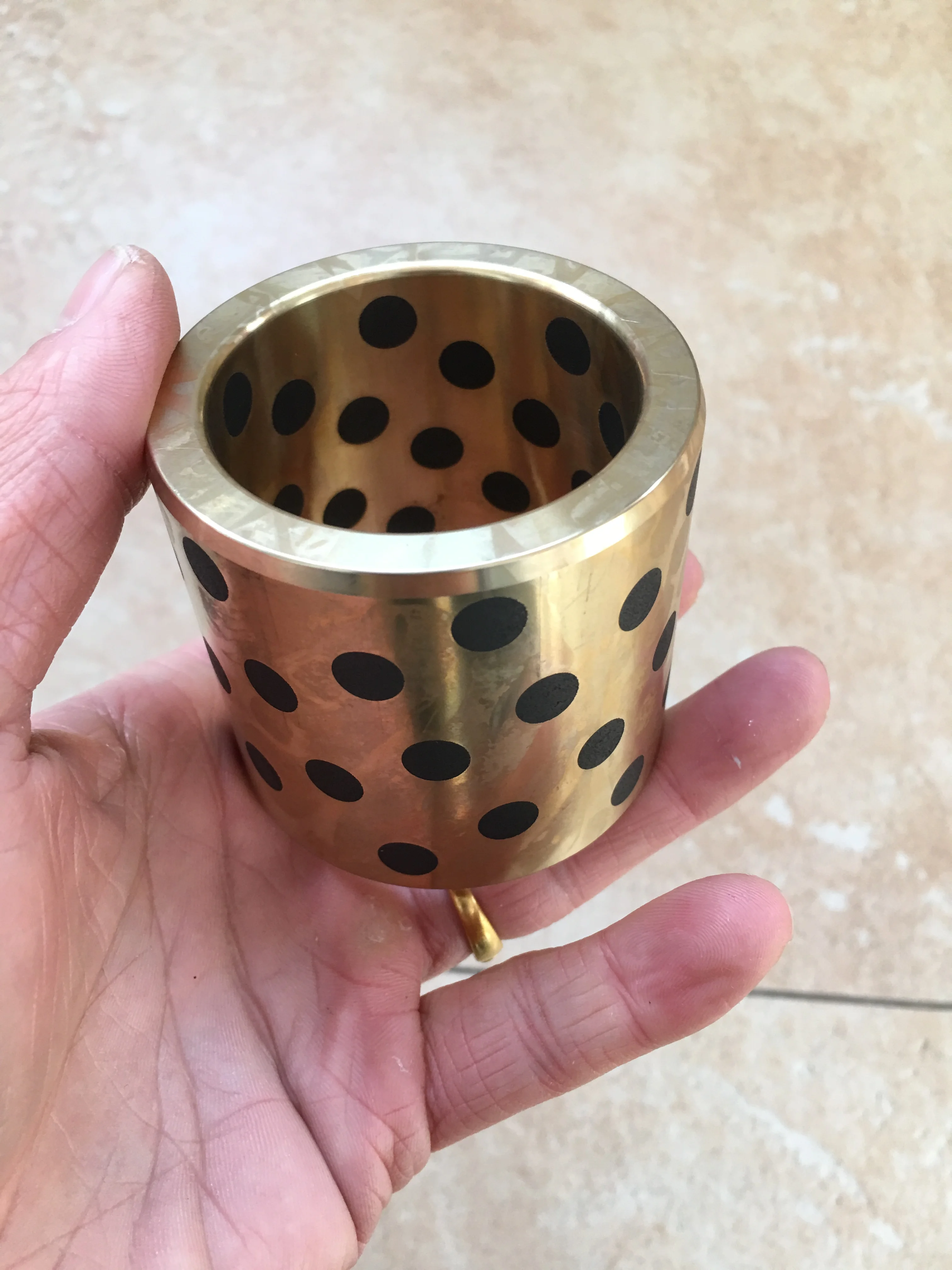 

JDB 506560 oilless impregnated graphite brass bushing straight copper type, solid self lubricant Embedded bronze Bearing bush