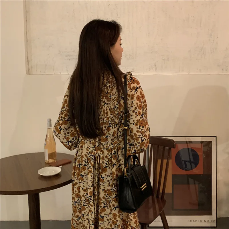 Maxi Dress Women 2021 Spring Retro Autumn Fallen Leaves Yellow Floral Dress Pleated High Neck Long Sleeves Printed Chiffon Dress