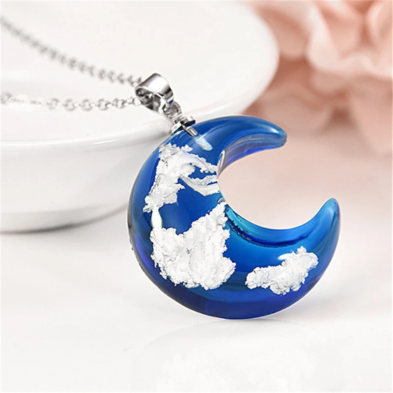 Moon Noctiluce Blue Sky And White Clouds Bird Gradient Pendant Necklace Transparent Ball Resin Fashion Jewelry Dropship